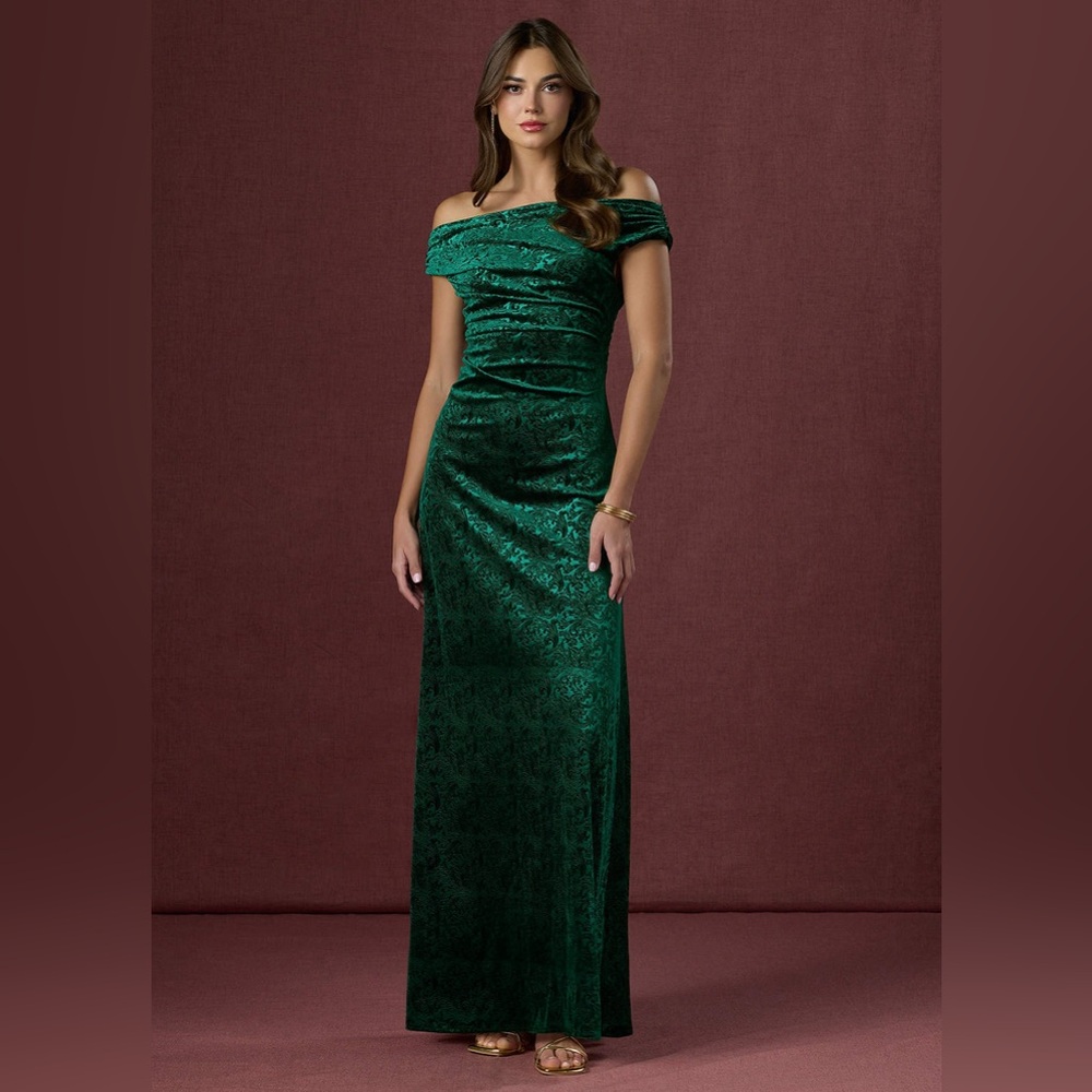 Emerald green Off-Shoulder maxi Dress